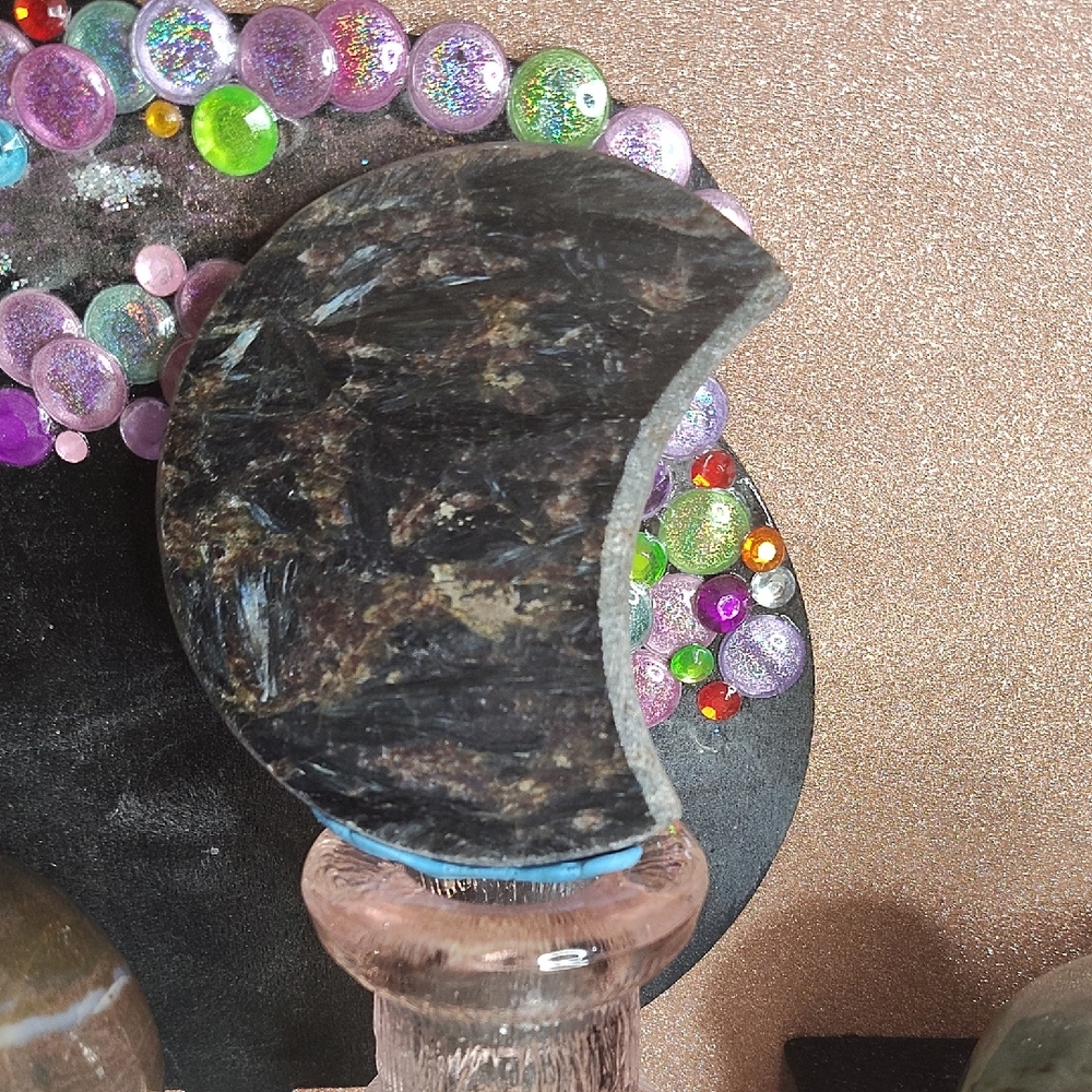 Fireworks Stone Crescent Moon Stone Decor